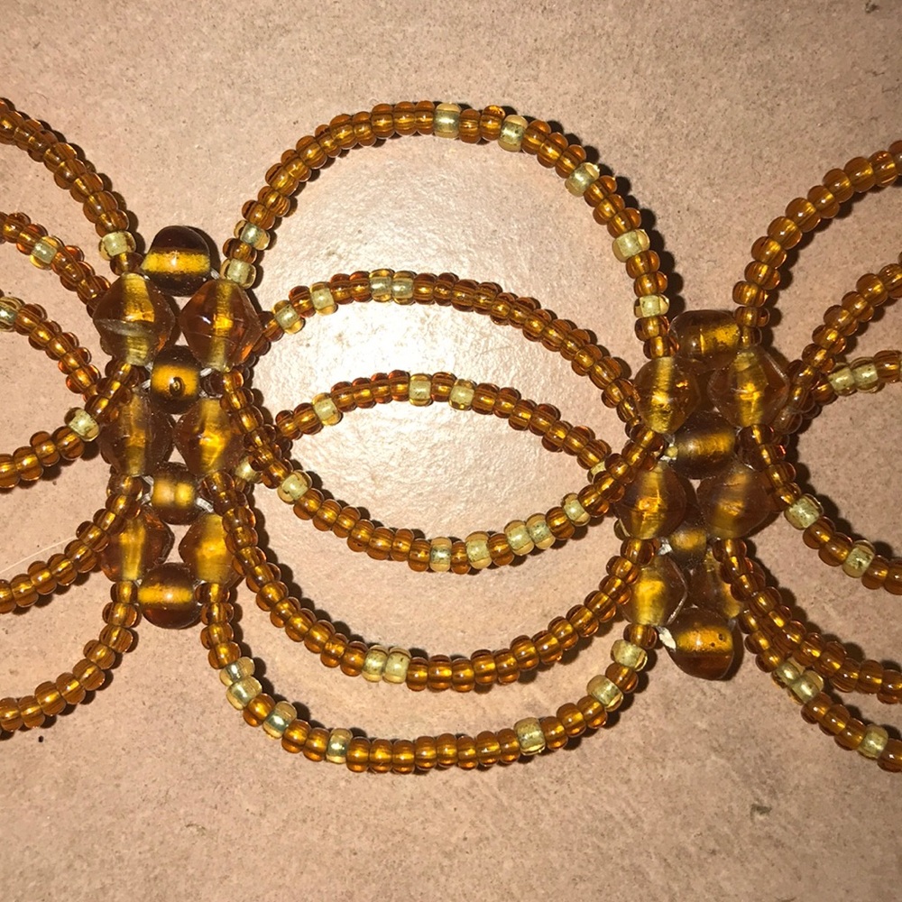Beaded choker. - Picture 6 of 7